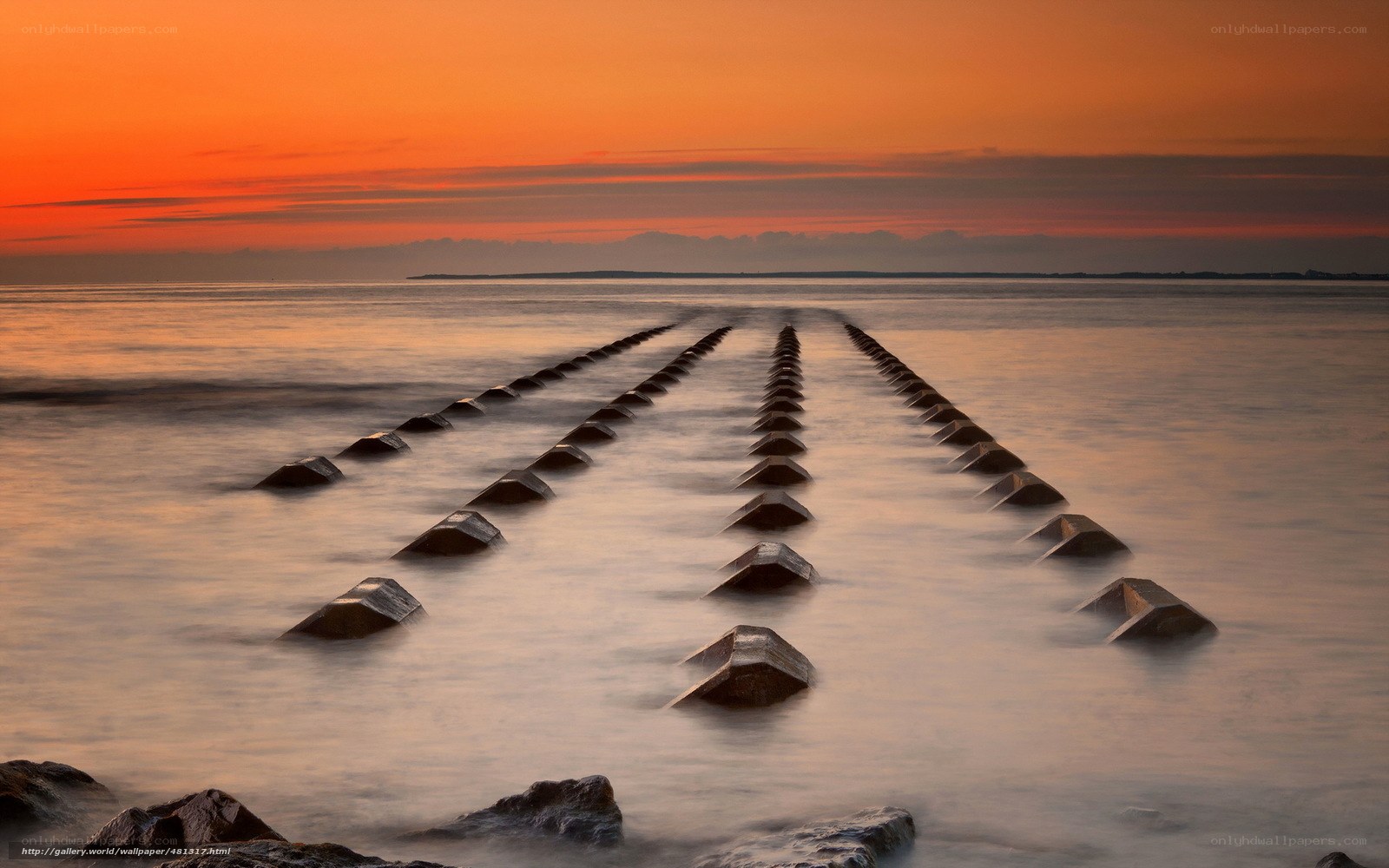 Sunset at the breakwaters