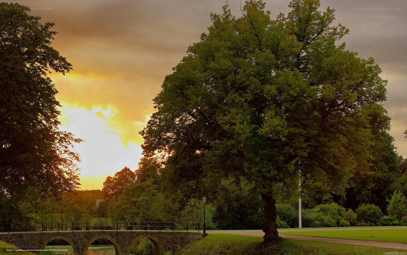Sunset by the park bridge