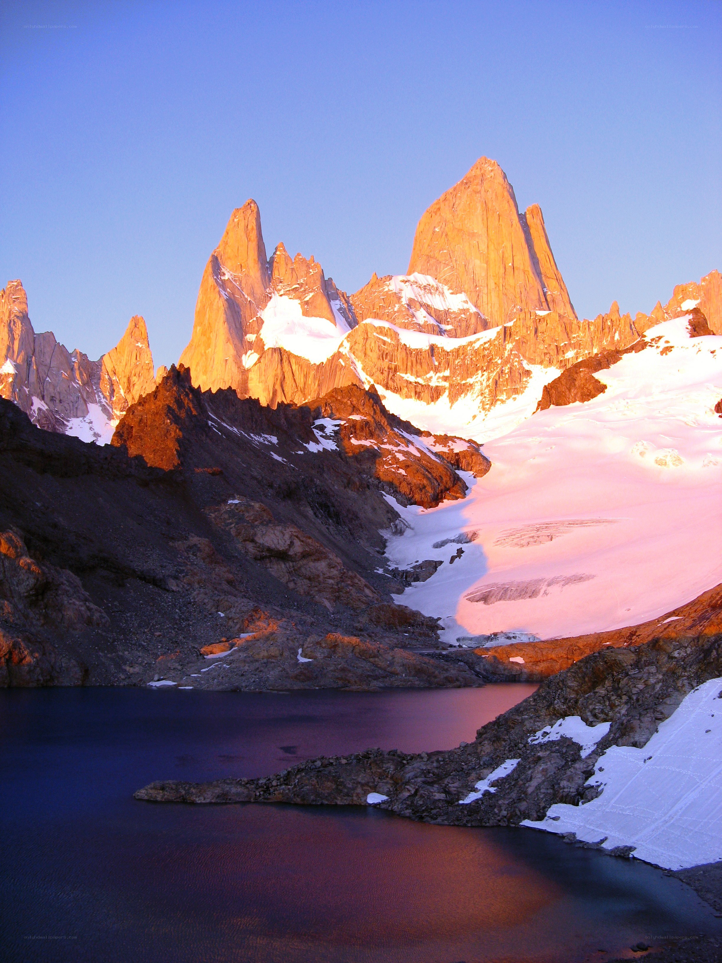 Sunset on Fitz Roy peaks