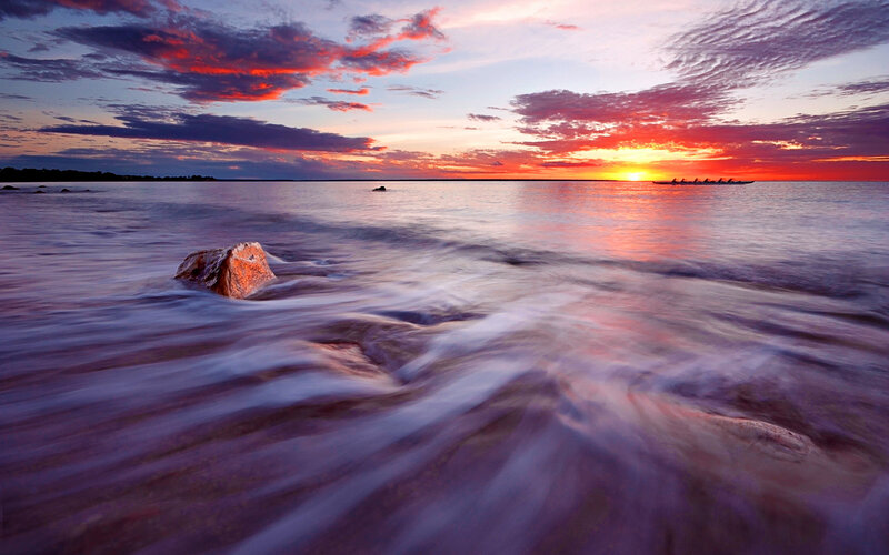 Sunset over Calm Water — Red, Serene