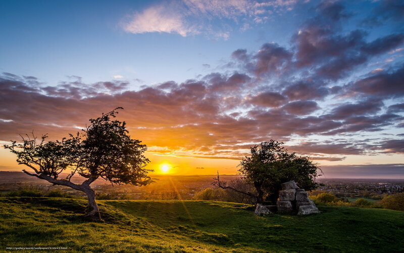 Sunset over Grassy Hill — Green