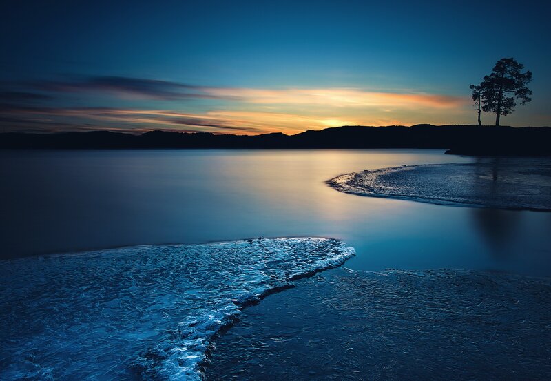 Sunset over Icy Water — Blue