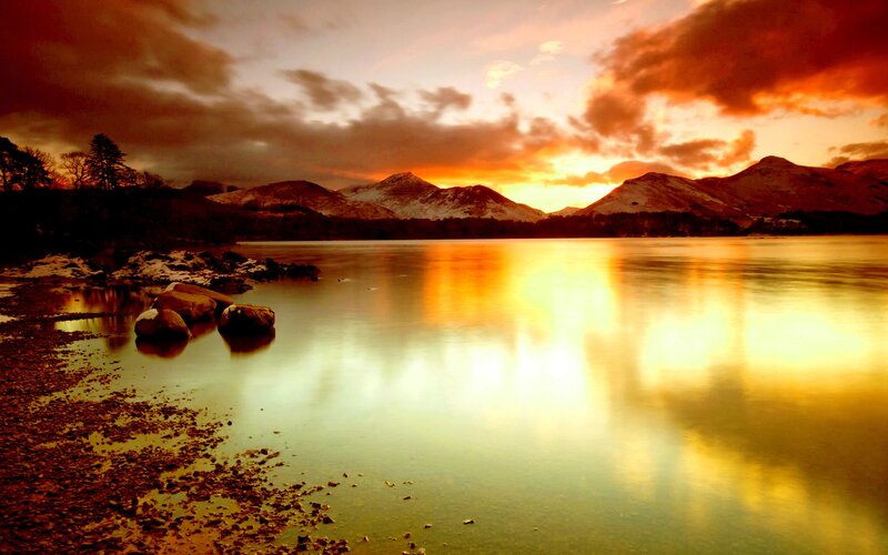 Sunset over Lake and Mountains — Orange, Dramatic