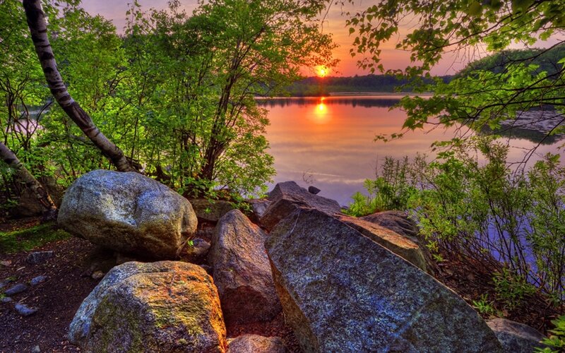 Sunset over Lake — Green