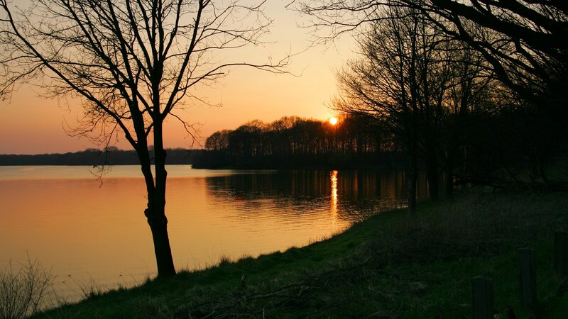 Sunset over Lake — Orange, Serene