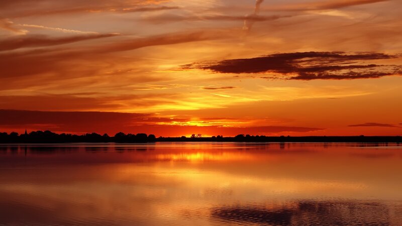 Sunset over Lake — Orange, Sky