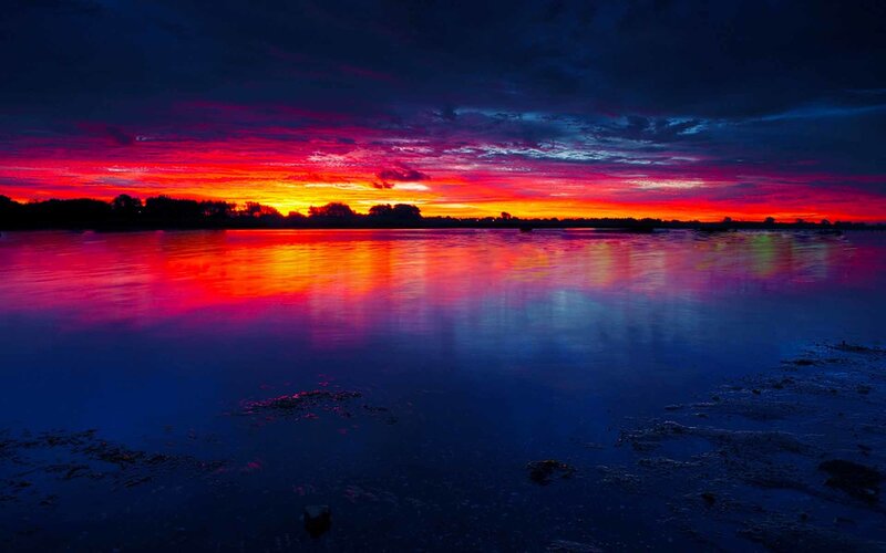 Sunset over Lake — Red, Dramatic
