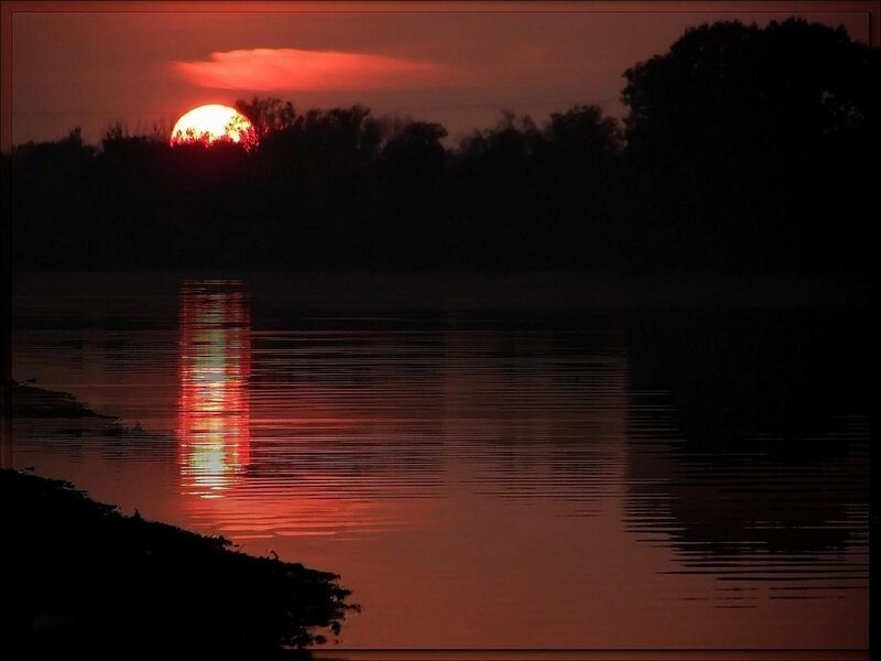 Sunset over Lake — Red, Serene