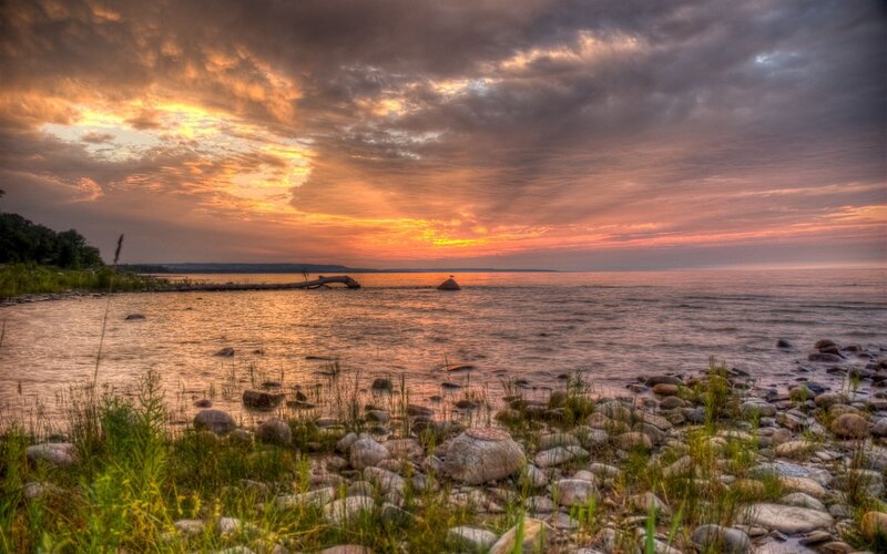 Sunset over Lake Shore — Orange, Dramatic