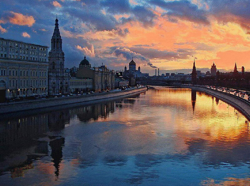 Sunset over Moscow River