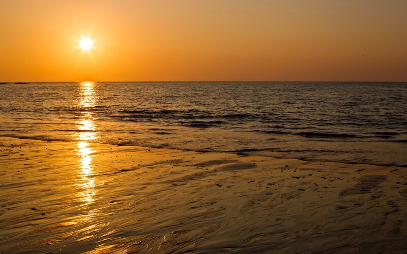 Sunset over Ocean Beach — Serene