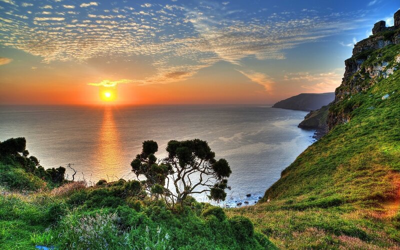 Sunset over Ocean Cliffs — Green