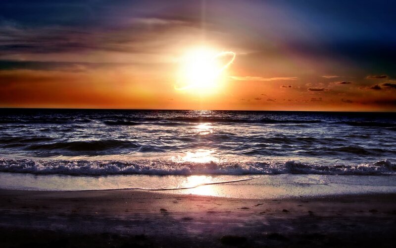 Sunset over Ocean — Dramatic, Beach