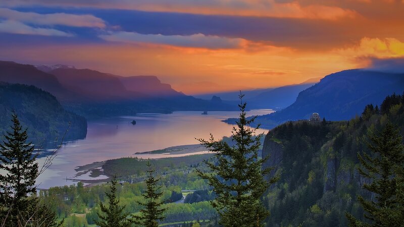 Sunset over River Canyon — Orange, Dramatic