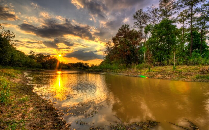Sunset over River — Yellow, Dramatic