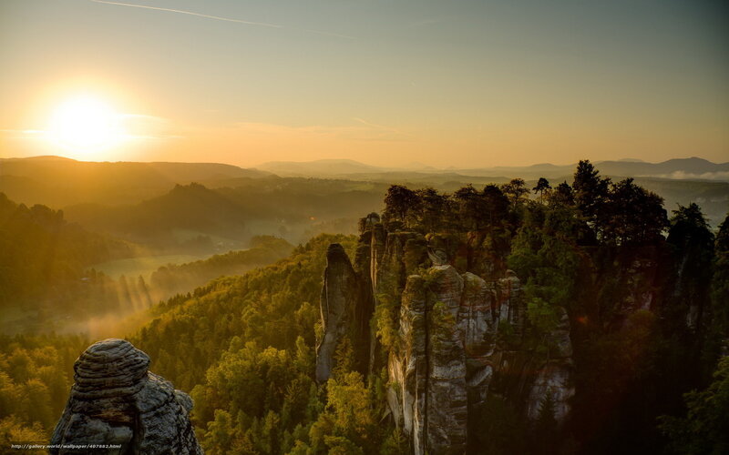 Sunset over rocky cliffs