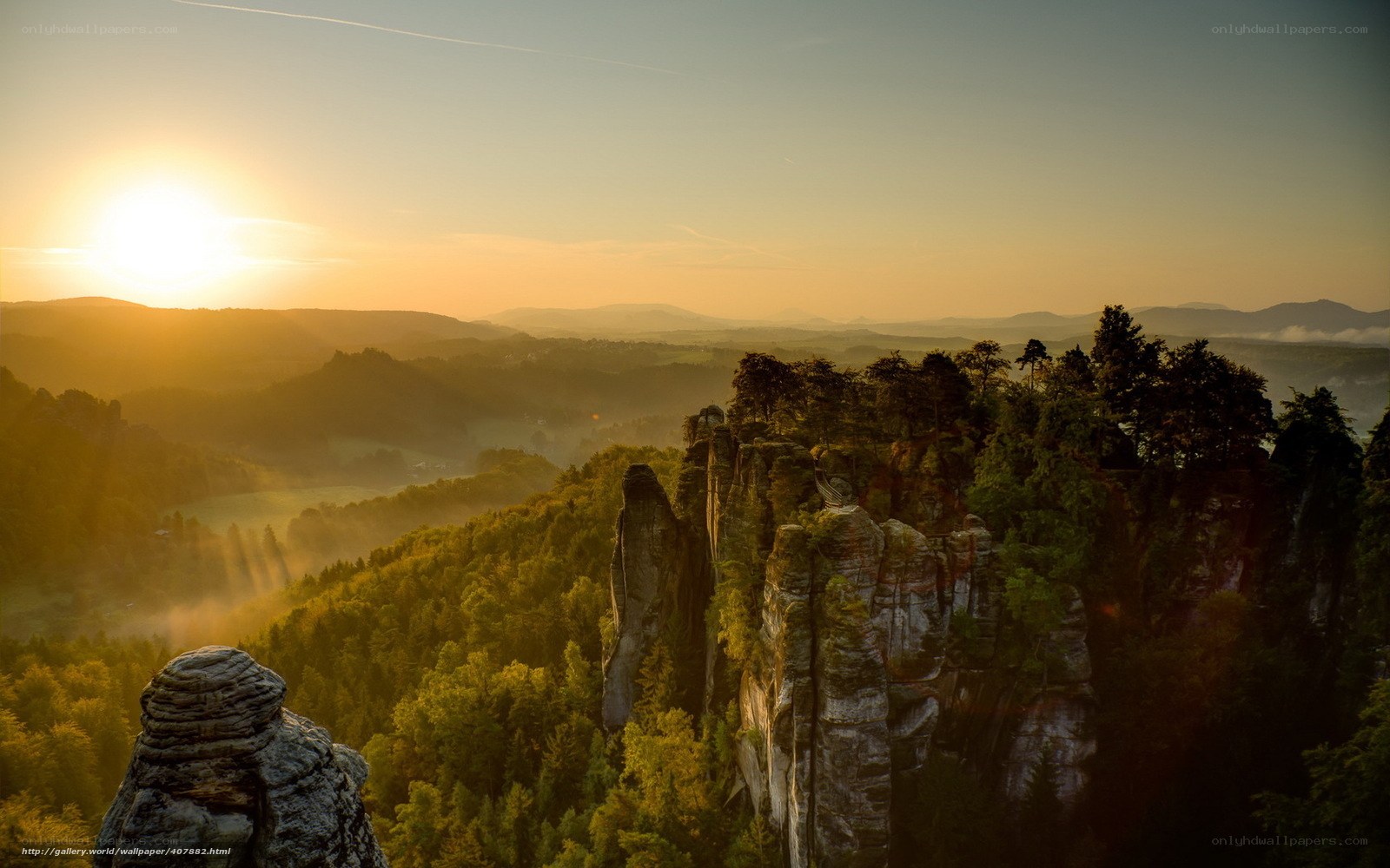 Sunset over rocky cliffs