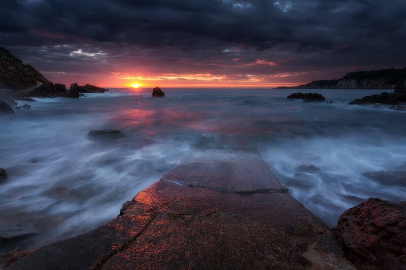 Sunset over Rocky Coast — Red, Dramatic