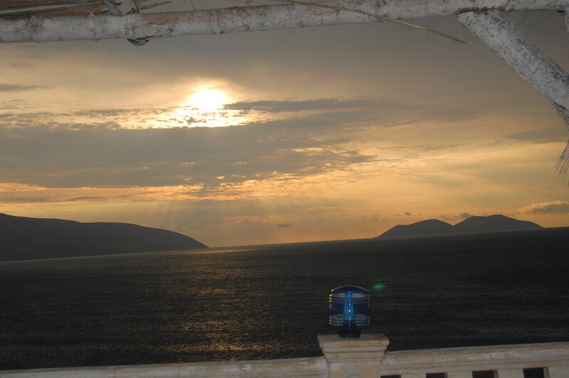 Sunset over Sea — Gold, Serene