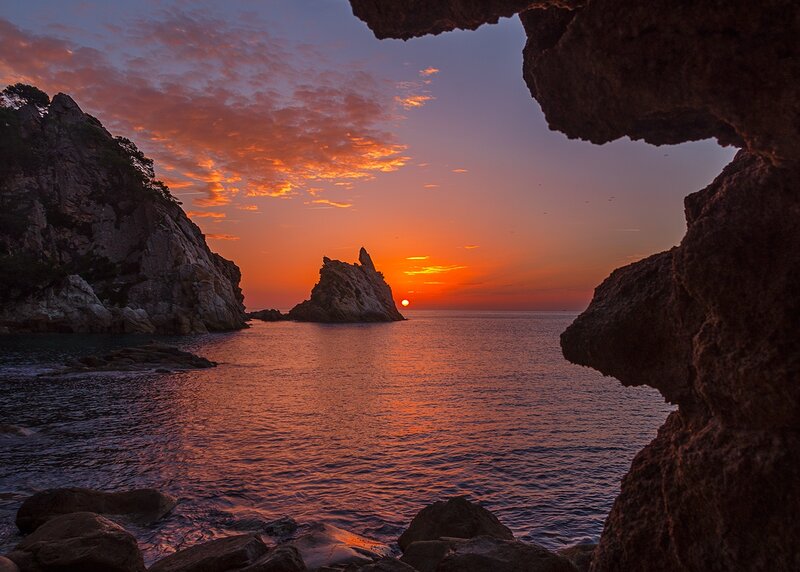 Sunset over Sea Rocks — Orange, Dramatic