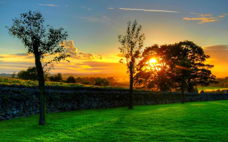 Sunset over Stone Wall — Green