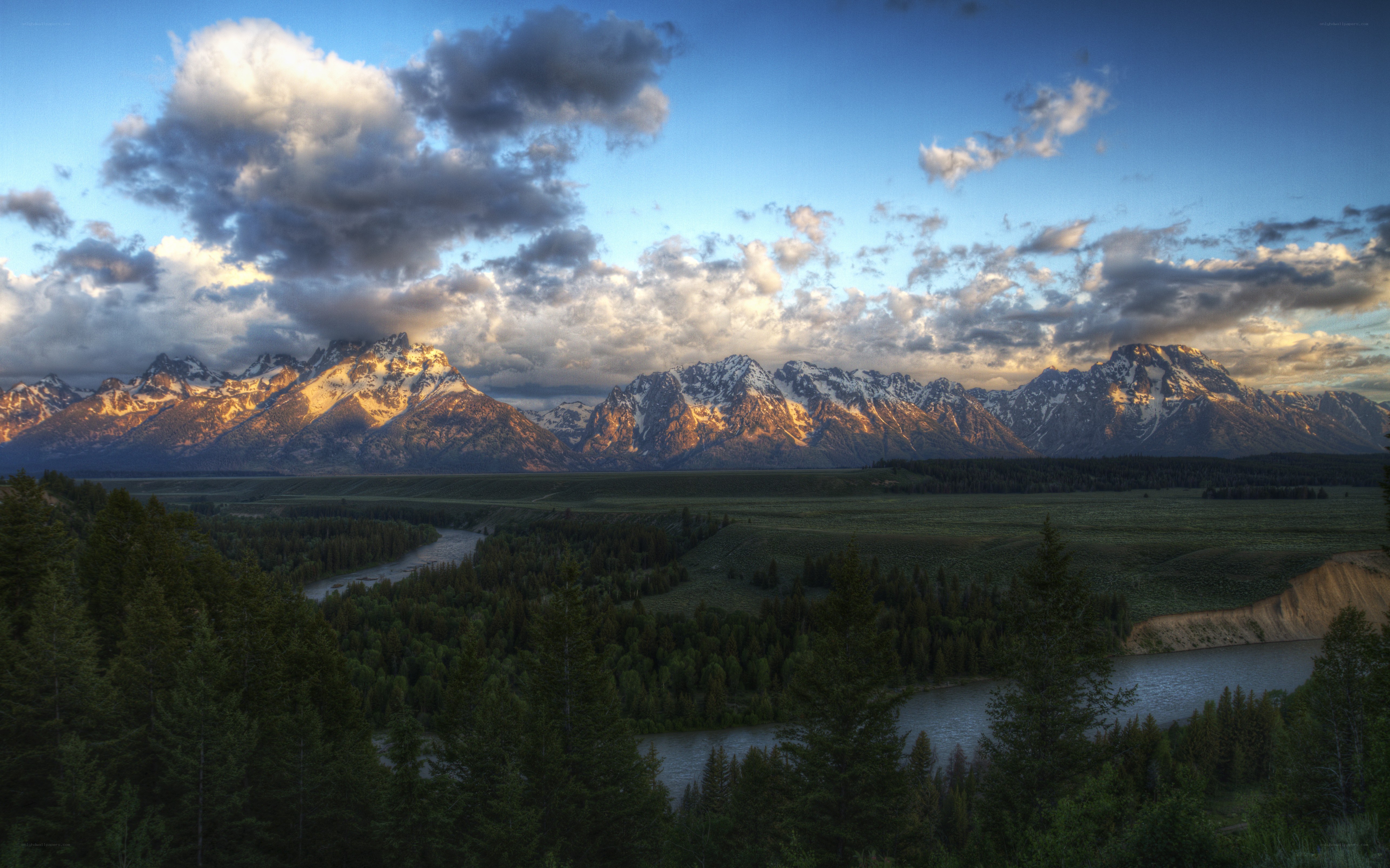Sunset over the Grand Teton mountains