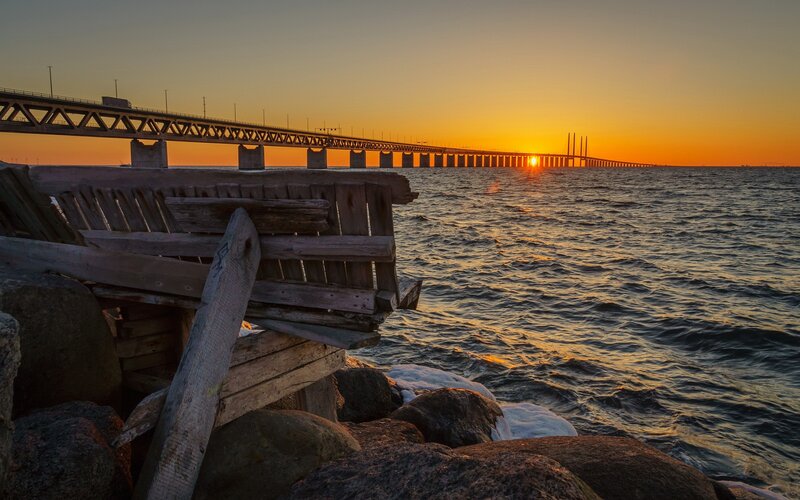 sunset over the oresund bridge