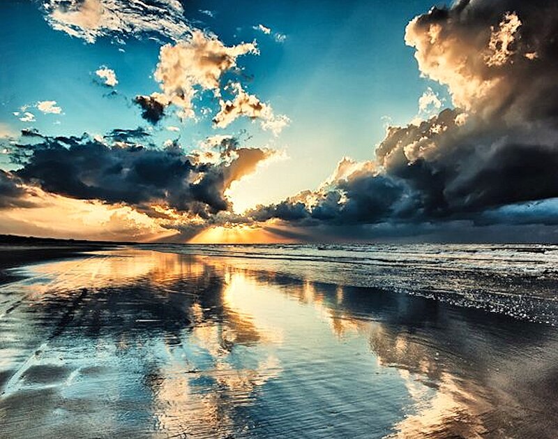 Sunset over Wet Beach — Blue, Dramatic