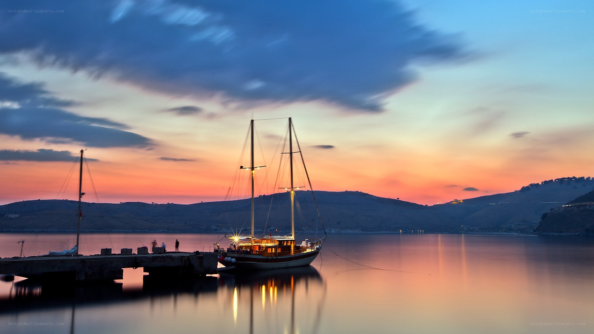 Sunset sailboat at the dock