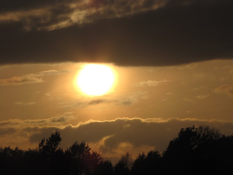 Sunset through the clouds