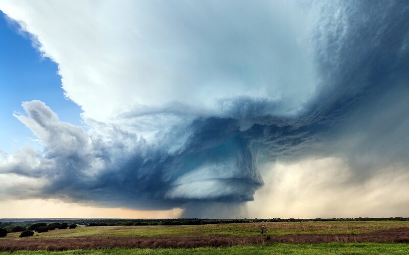 Supercell Thunderstorm — Blue, Dramatic