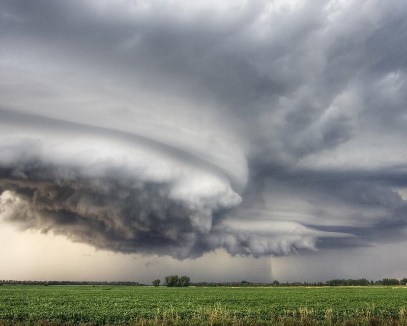 Supercell Thunderstorm — Gray
