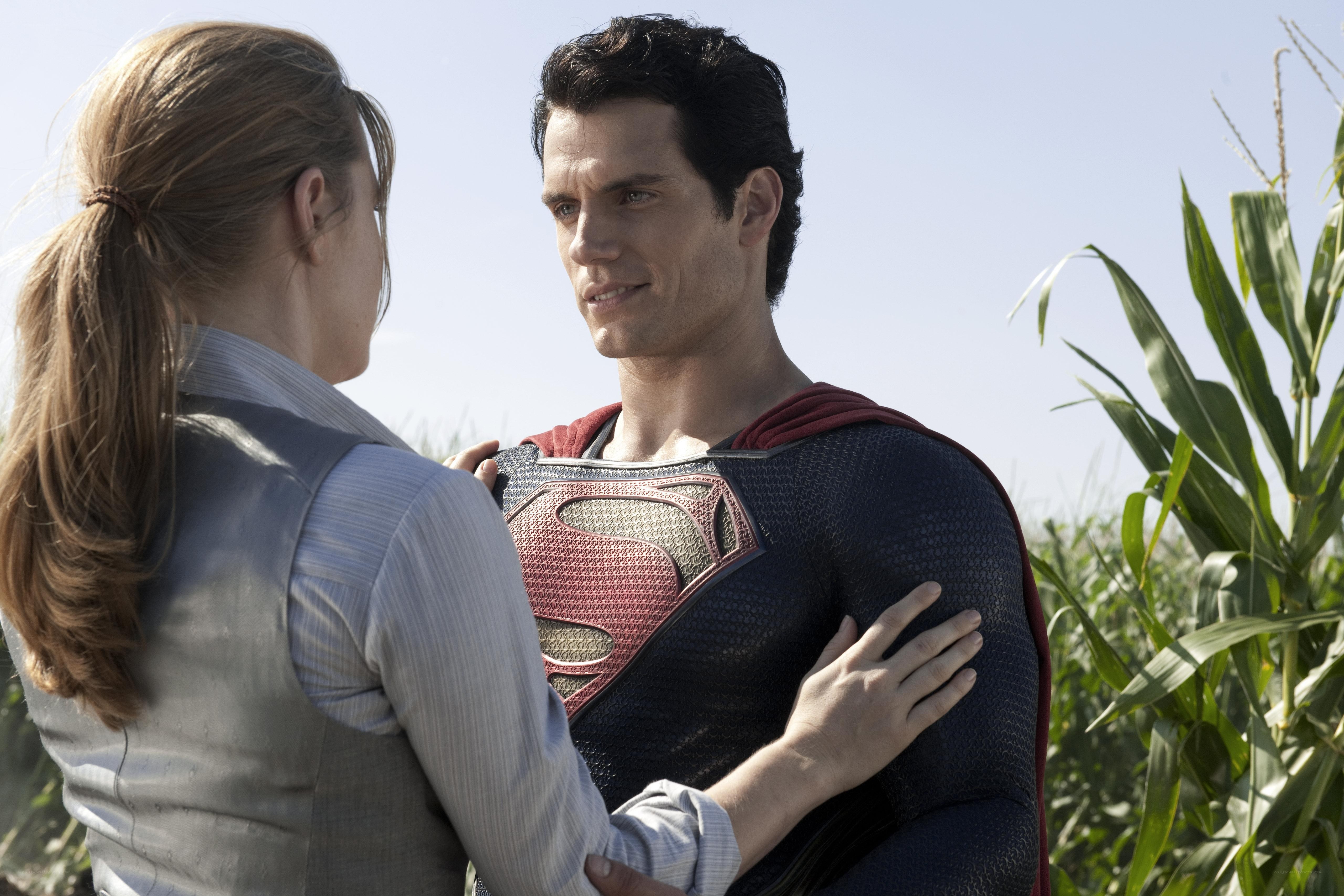 Superman and Lois in a cornfield