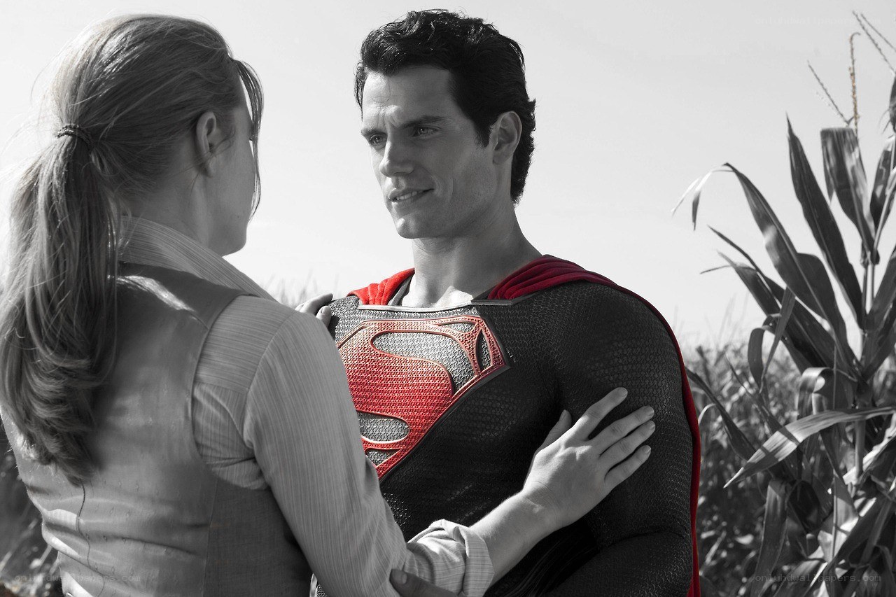 Superman and Lois in cornfield