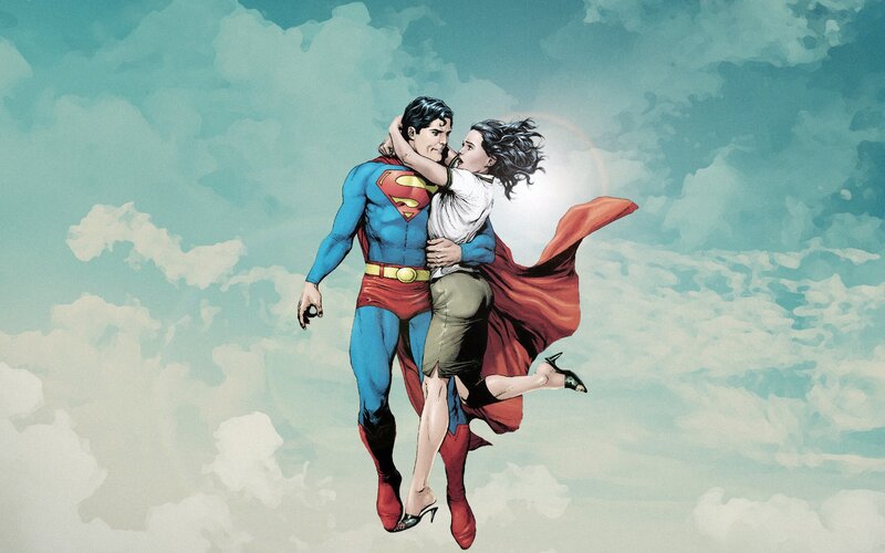 Superman Holding Woman — Blue