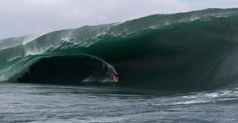 Surfer in Large Wave — Green, Dramatic