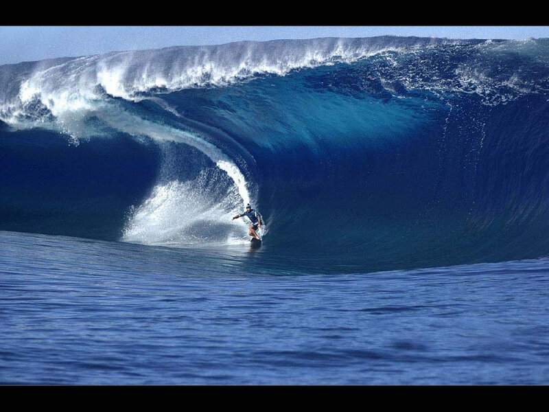 Surfer in Wave Tunnel — Surfboard, Ocean