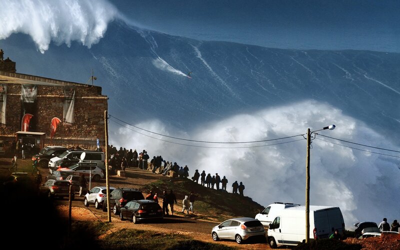 Surfer on Giant Wave — Blue