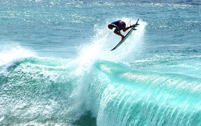 Surfer on Wave — Dynamic