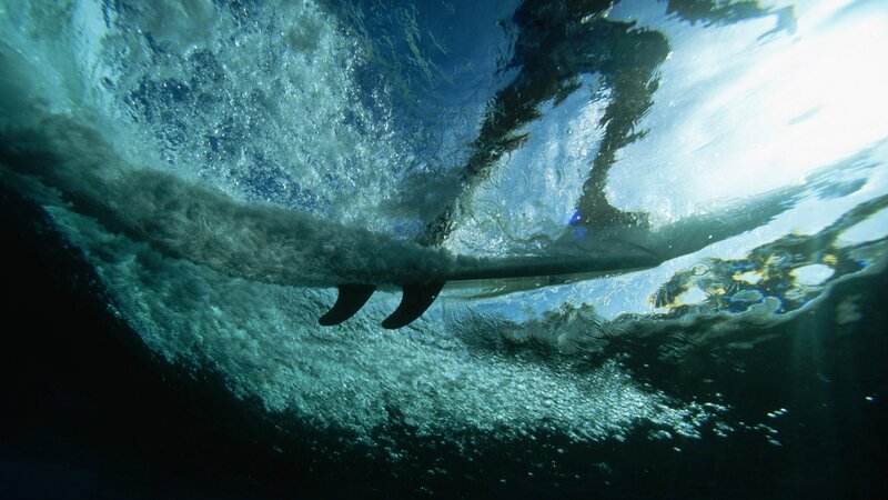 Surfer under Wave — Blue, Dynamic