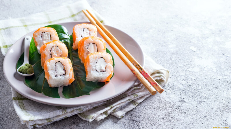 Sushi Rolls on Leaf