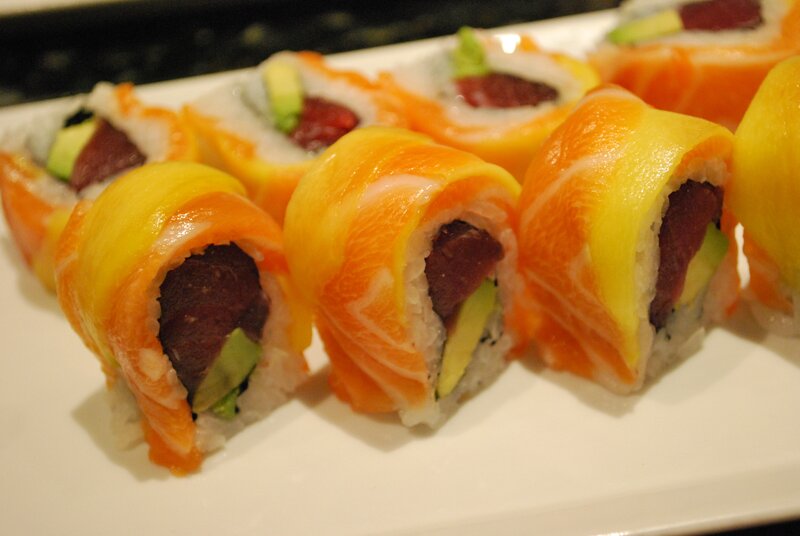 sushi rolls with salmon and tuna