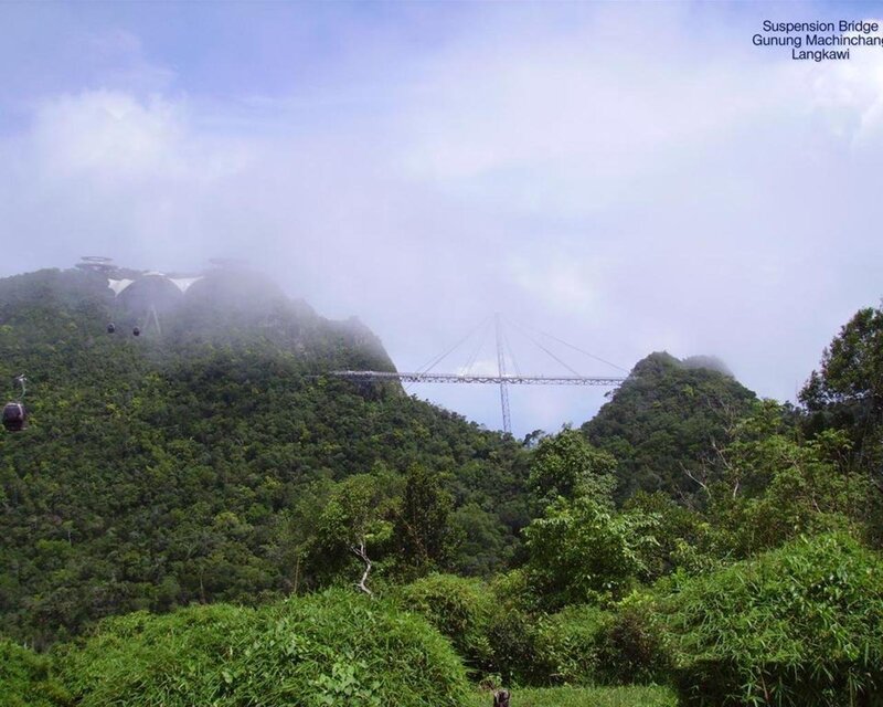 Suspension Bridge at Gunung Machinchang