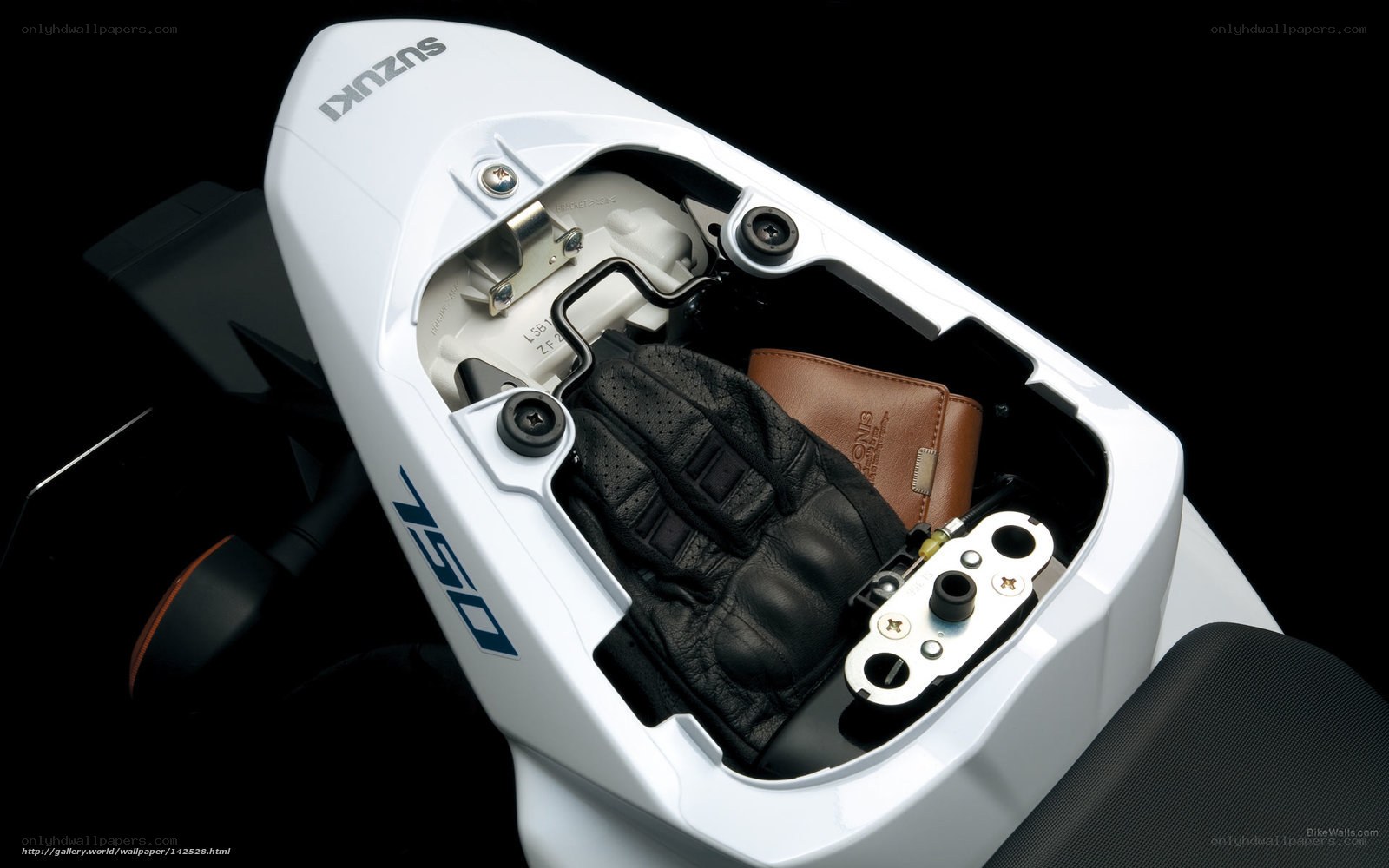 Suzuki 750 motorcycle storage