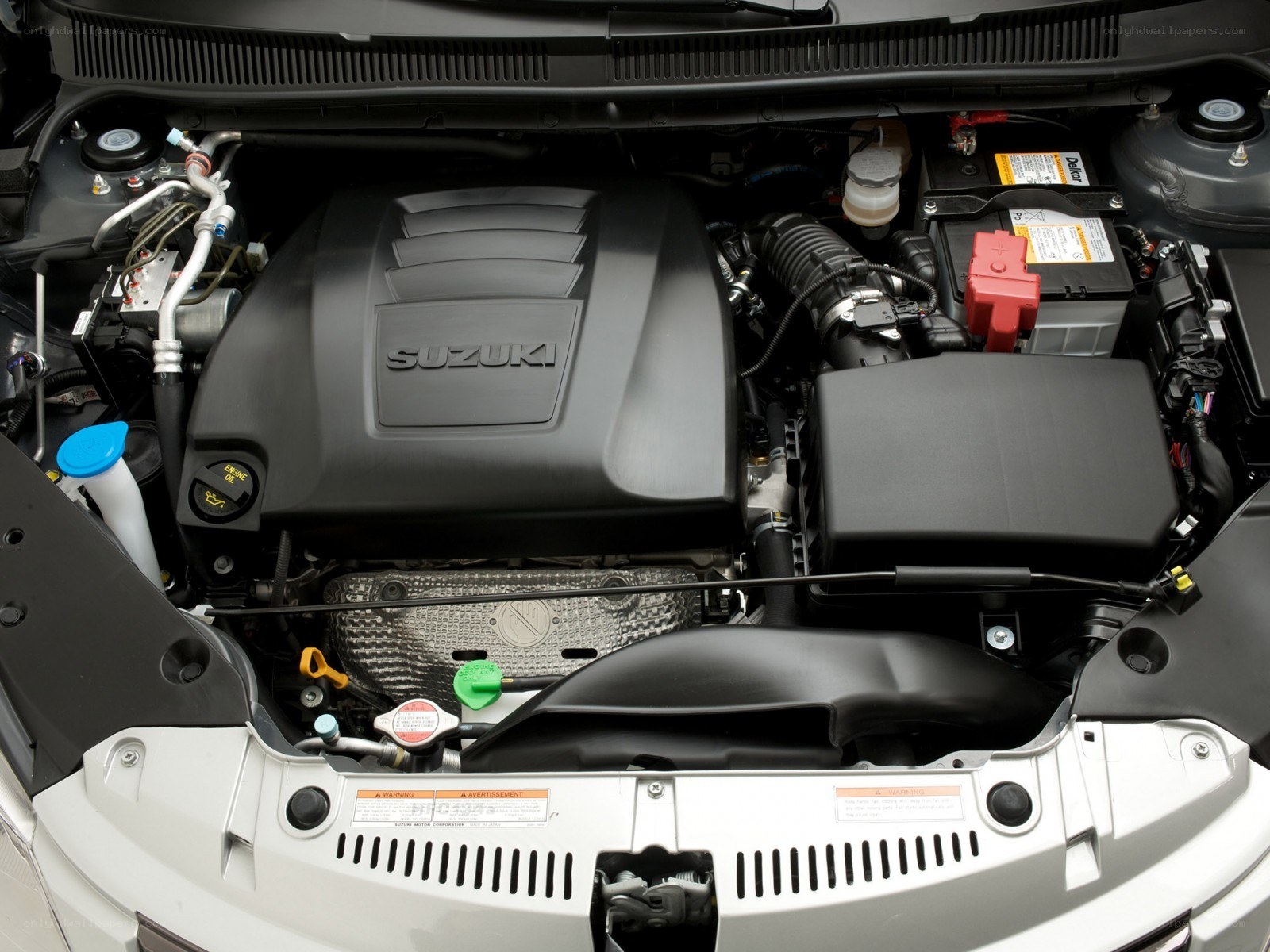 Suzuki engine compartment