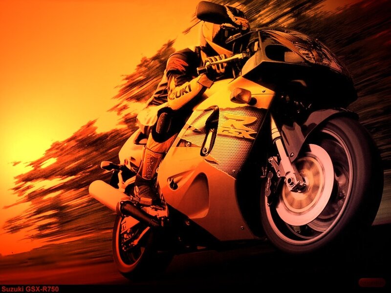 Suzuki GSX-R750 in motion