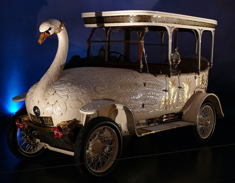 Swan-shaped Car