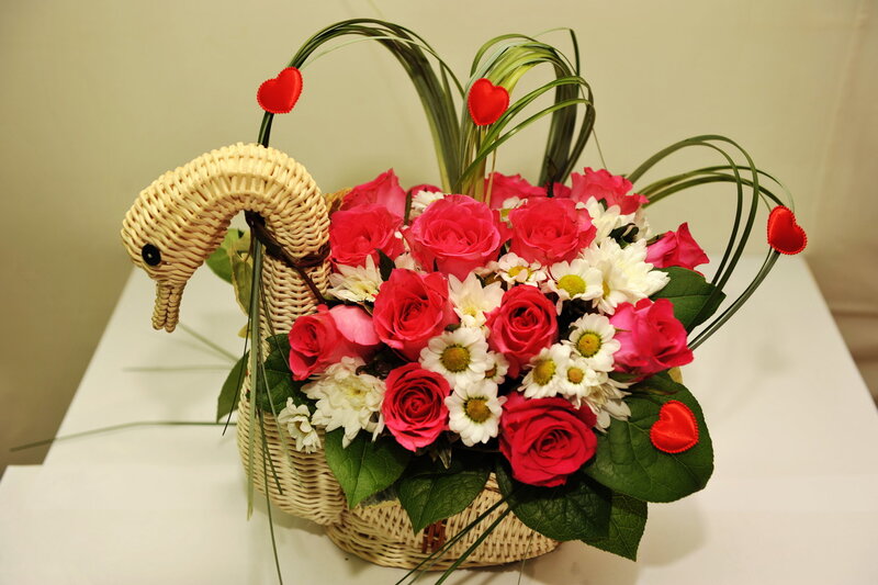 Swan-shaped Flower Basket
