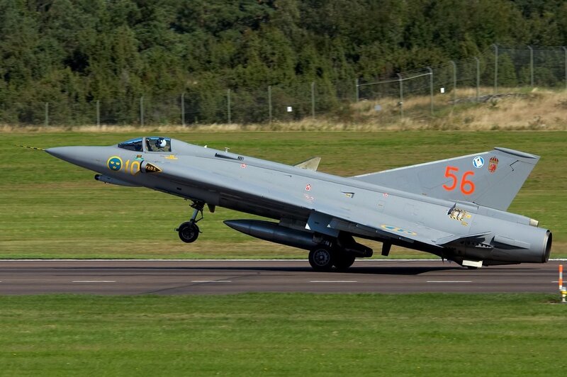 Swedish Fighter Jet — Gray, Active