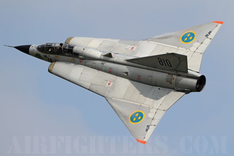 Swedish Fighter Jet — Gray, Dynamic